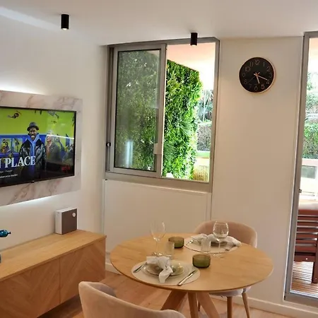 Monaco # Menton - Pool - Center - Private Parking - Clim - Fast Wifi - Solarium - Full Renovated - Beach & Sun - * Roquebrune-Cap-Martin