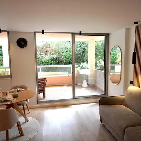 Monaco # Menton - Pool - Center - Private Parking - Clim - Fast Wifi - Solarium - Full Renovated - Beach & Sun - Apartment