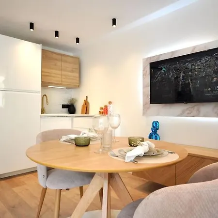 Monaco # Menton - Pool - Center - Private Parking - Clim - Fast Wifi - Solarium - Full Renovated - Beach & Sun - Apartmán *