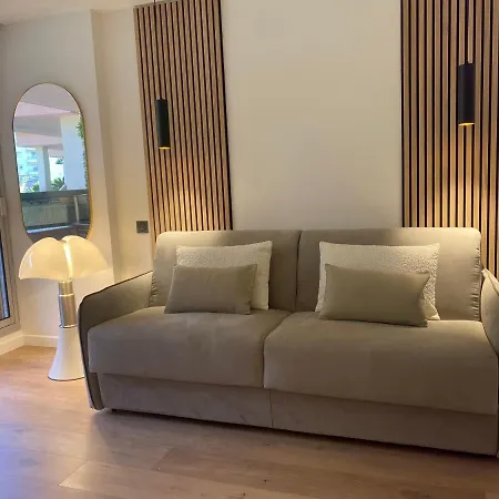Monaco # Menton - Pool - Center - Private Parking - Clim - Fast Wifi - Solarium - Full Renovated - & Sun - *